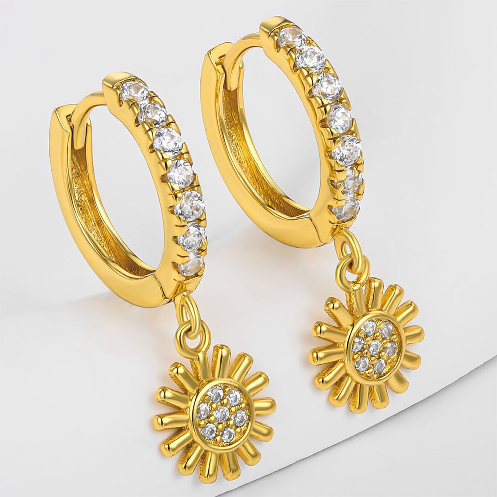 Pozlacená slitina Náušnice  přibližná hmotnost: 10 gramů