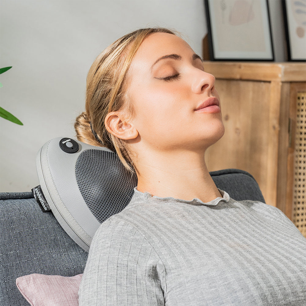Dobíjecí kompaktní shiatsu masážní přístroj na tělo