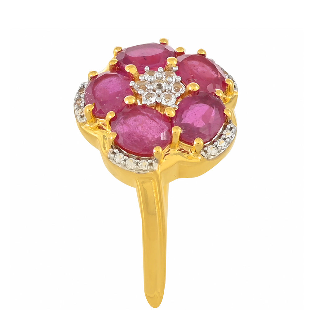 Pozlacené stříbro 925/1000 Prsten s Madagaskarským Rubínem a Bílým Topazem - Karátové číslo: 2.7. přibližná hmotnost: 3.18 gramů