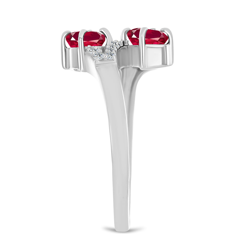 Stříbro 925/1000 Prsten s Madagaskarským Rubínem a Bílým Topazem - Karátové číslo: 1.41. přibližná hmotnost: 2.8 gramů