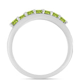 Stříbro 925/1000 - Prsten s Čchang-pajským Peridotem - Karátové číslo: 0.52. přibližná hmotnost: 3.62 gramů