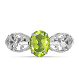 Stříbro 925/1000 - Prsten s Čchang-pajským Peridotem - Karátové číslo: 1.15. přibližná hmotnost: 1.98 gramů