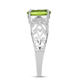 Stříbro 925/1000 - Prsten s Čchang-pajským Peridotem - Karátové číslo: 1.15. přibližná hmotnost: 1.98 gramů