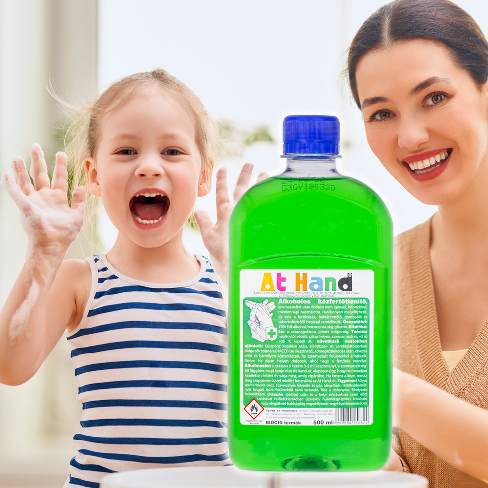 At Hands Dezinfekcí na ruce se 70% obsahem Alkoholu - 500 ml
