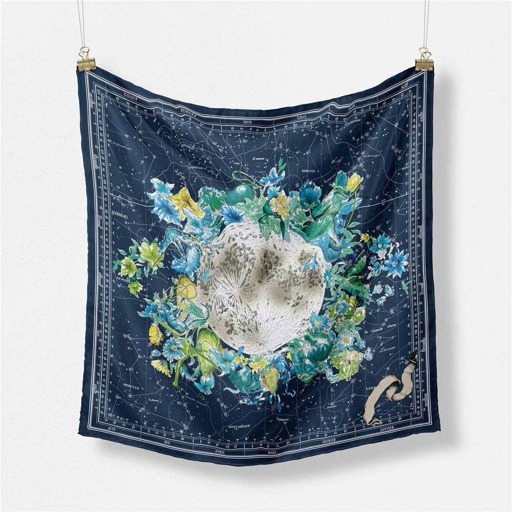 Hedvábný šátek, 53 cm x 53 cm, Svět v květinách, modrý, 100% hedvábí