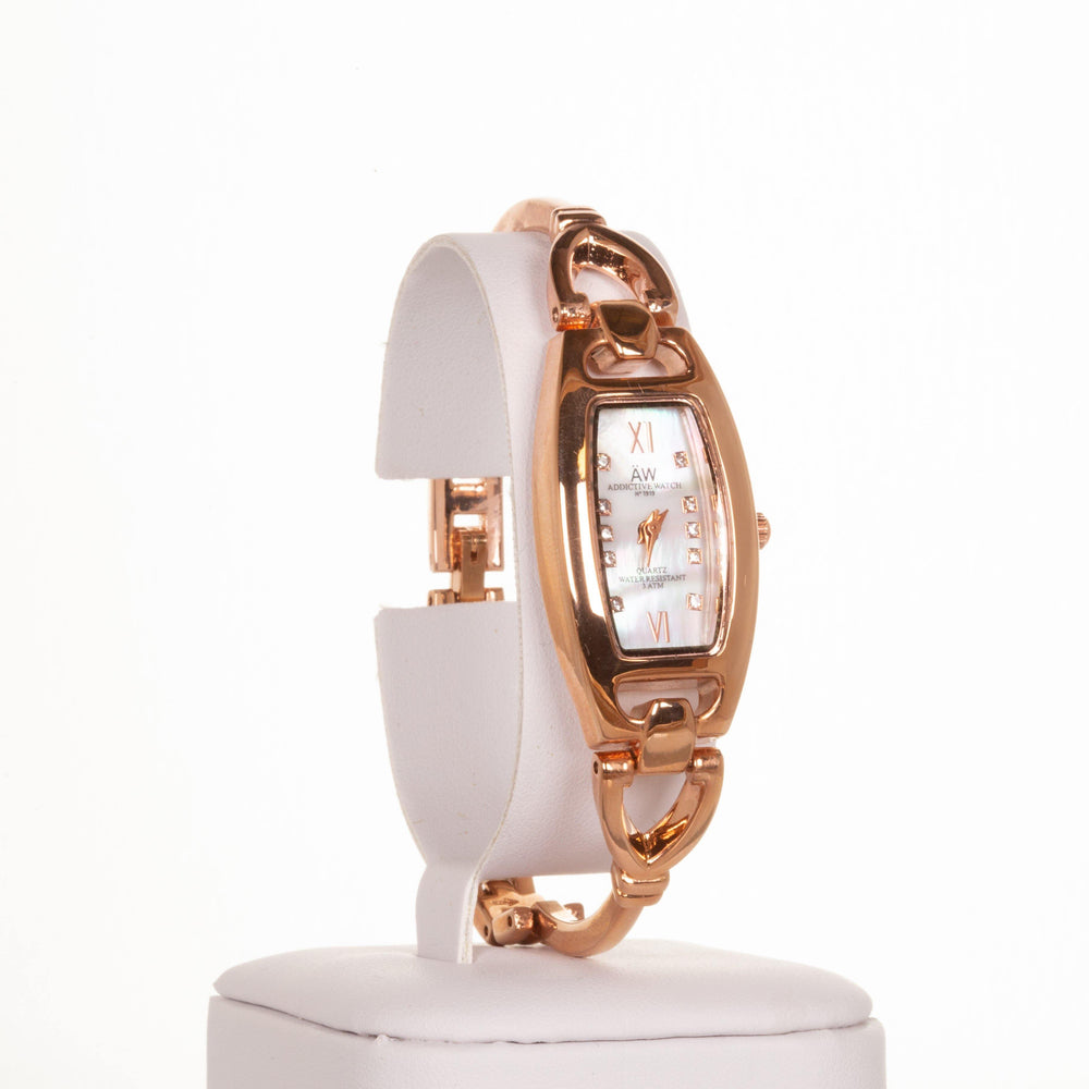 AW dámské hodinky v barvě růžového zlata s trojúhelníkovým řemínkem a krystaly křemenu - Multilady.cz